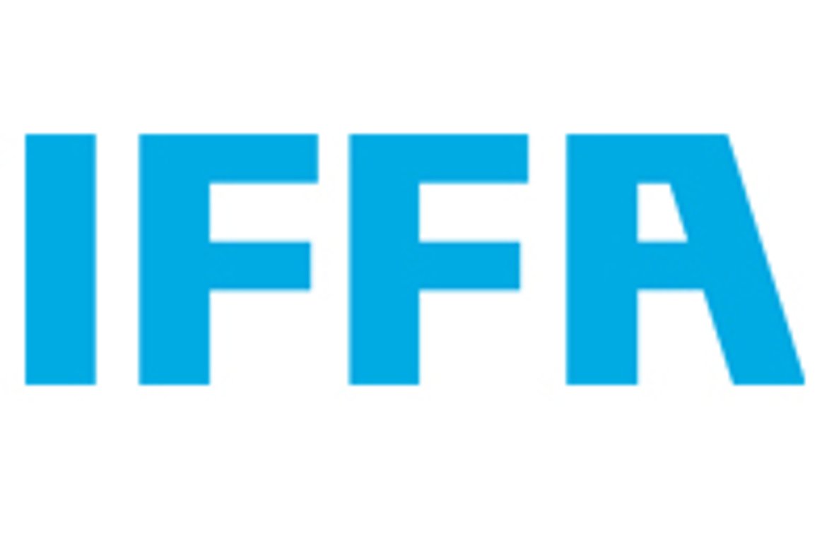 TREIF_Mann_mit_Logo_2011_RGB_M_gerade.jpg